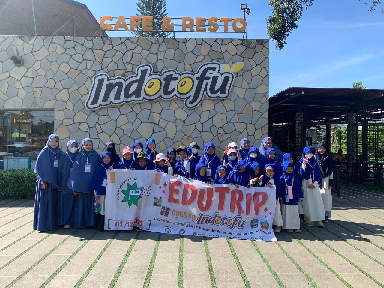 Kegiatan edutrip santri An-Najm Islamic School